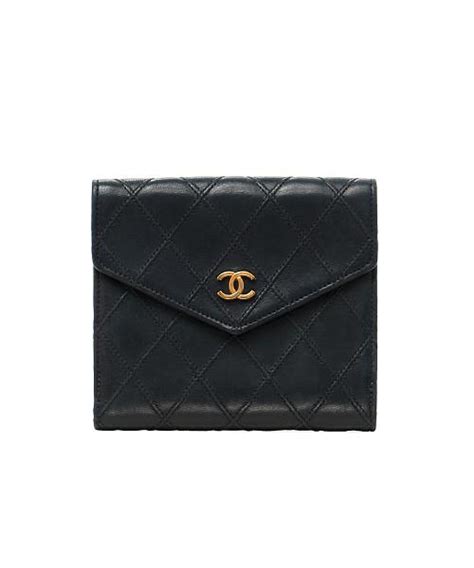 chanel classic quilted bifold wallet|chanel wallet online store.